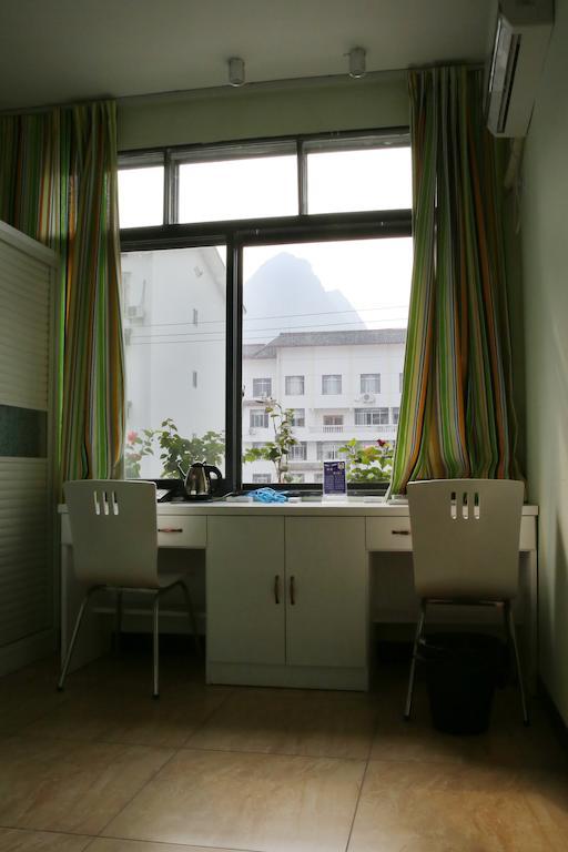 Tiffany Hostel Yangshuo Extérieur photo